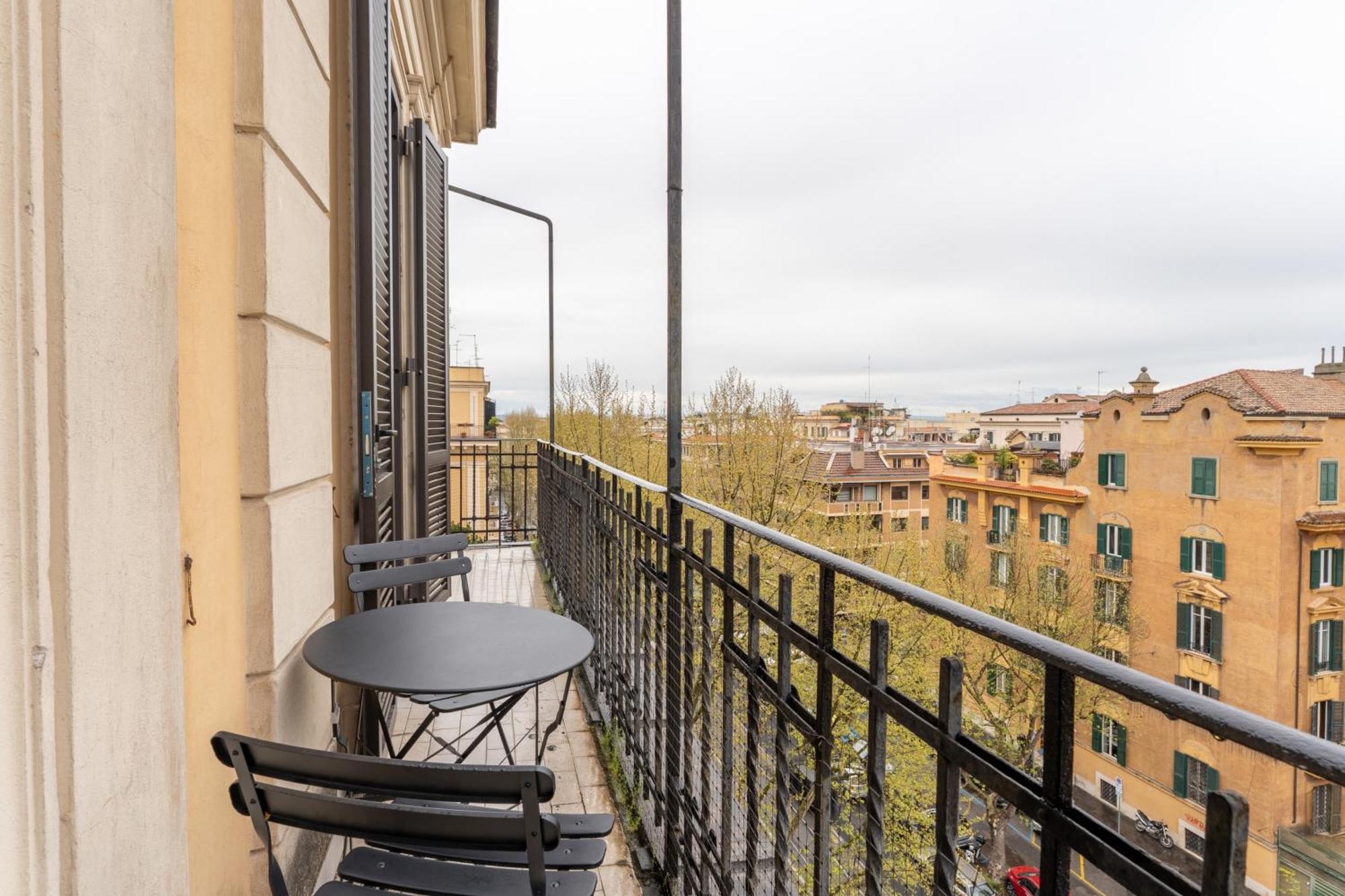 Appartamento La Galleria, Rooftop Flat Nearby Borghese *